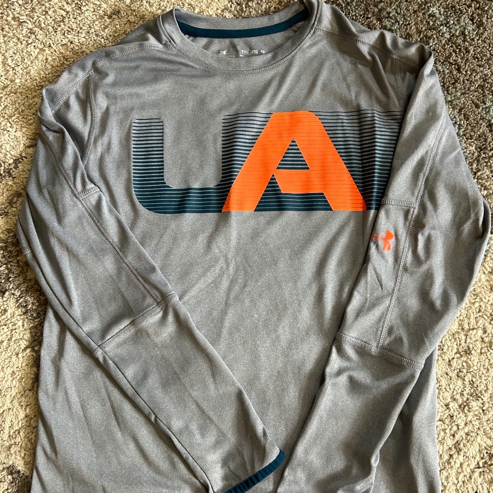 Under Armour long sleeve shirt, boys youth XL